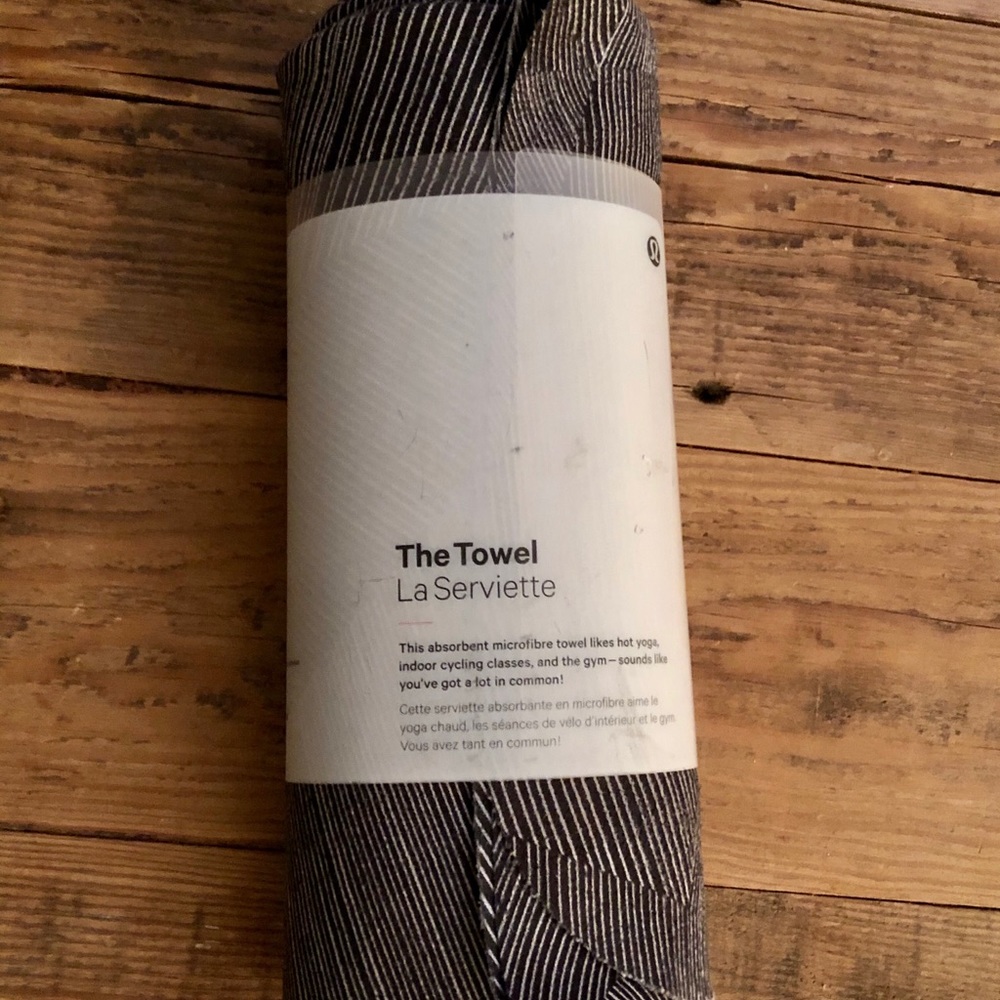 Lululemon yoga towel black and white stripe